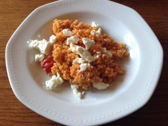 Tomatenbulgur mit Feta