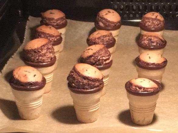 Kinderkuchen: Vanille-Dinkel-Muffin im Eierlikörbecher