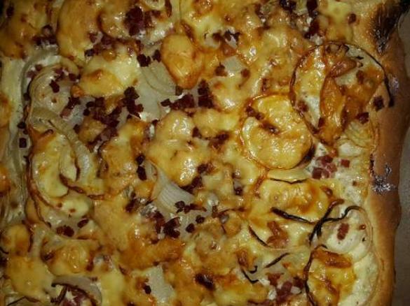 Schmandfladen auf dem Stein (Pampered Chef)