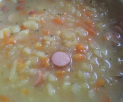 Kartoffelsuppe mit Würstchen