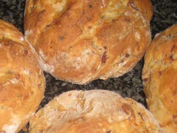 Zwiebel-Speck-Laiberl