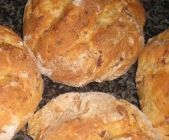 Zwiebel-Speck-Laiberl