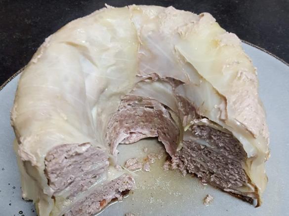 Krautpudding, oder Krautrouladen/Krautwickel