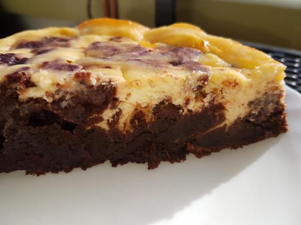 Rote Bete Kuchen mit Topping