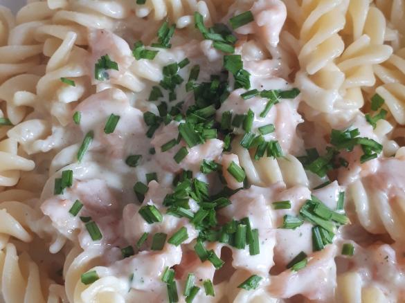 Gorgonzola-Lachs-Soße zu Nudeln