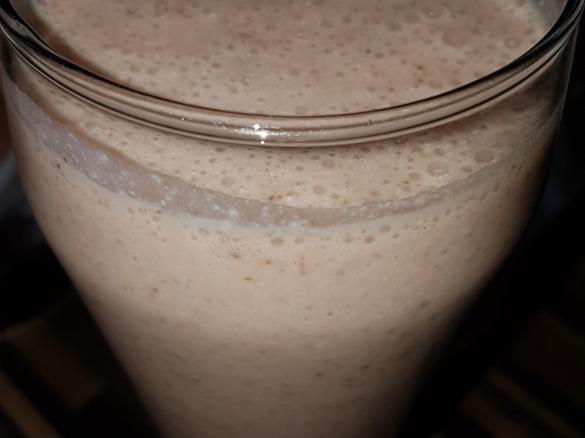 Nicoles Kirsch-Bananen-Erdbeerjoghurtriegel Shake