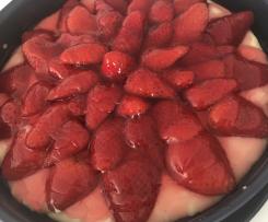 Erdbeere-Torte mit Vanillecreme und Hermann-Boden