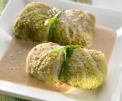 Wirsingwickel mit Steinpilzsauce