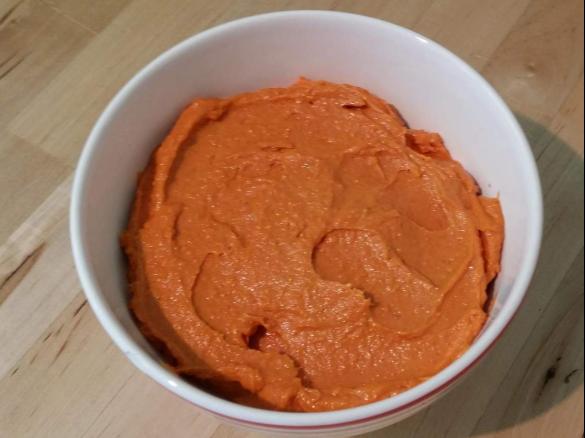 Tomaten-Butter mit Parmesan, ohne Knoblauch