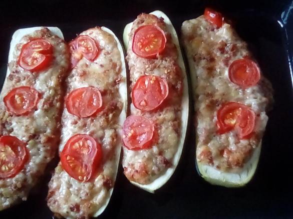Gefüllte Zucchini (ohne Hackfleisch)
