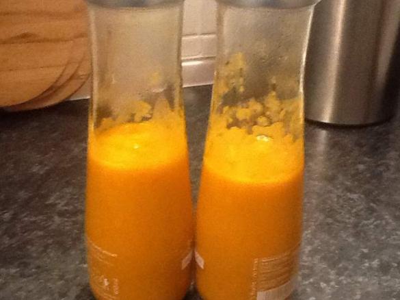 Süßkartoffel/Rot-gelb-Paprikasuppe