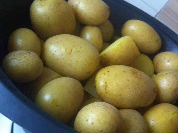 Pellkartoffeln mit Kräuterquark