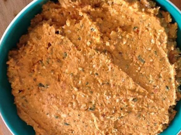 Scharfer Feta Frischkäse Dip