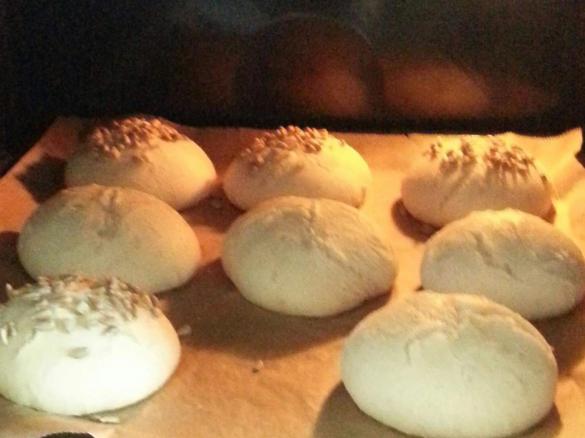 Sonntags Brötchen