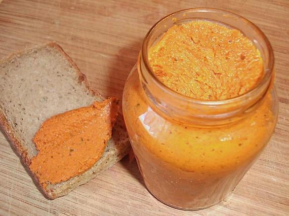 Karotten-Brotaufstrich