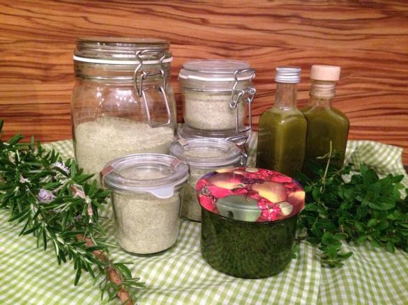 ORANGEN-ROSMARIN-SALZ oder ORANGEN- SALBEI-SALZ