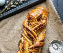 Osterzopf mit Haselnuss-Marzipan-Füllung