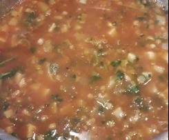 Linsen-Lauch-Suppe mit Walnuss-Petersilien-Mix