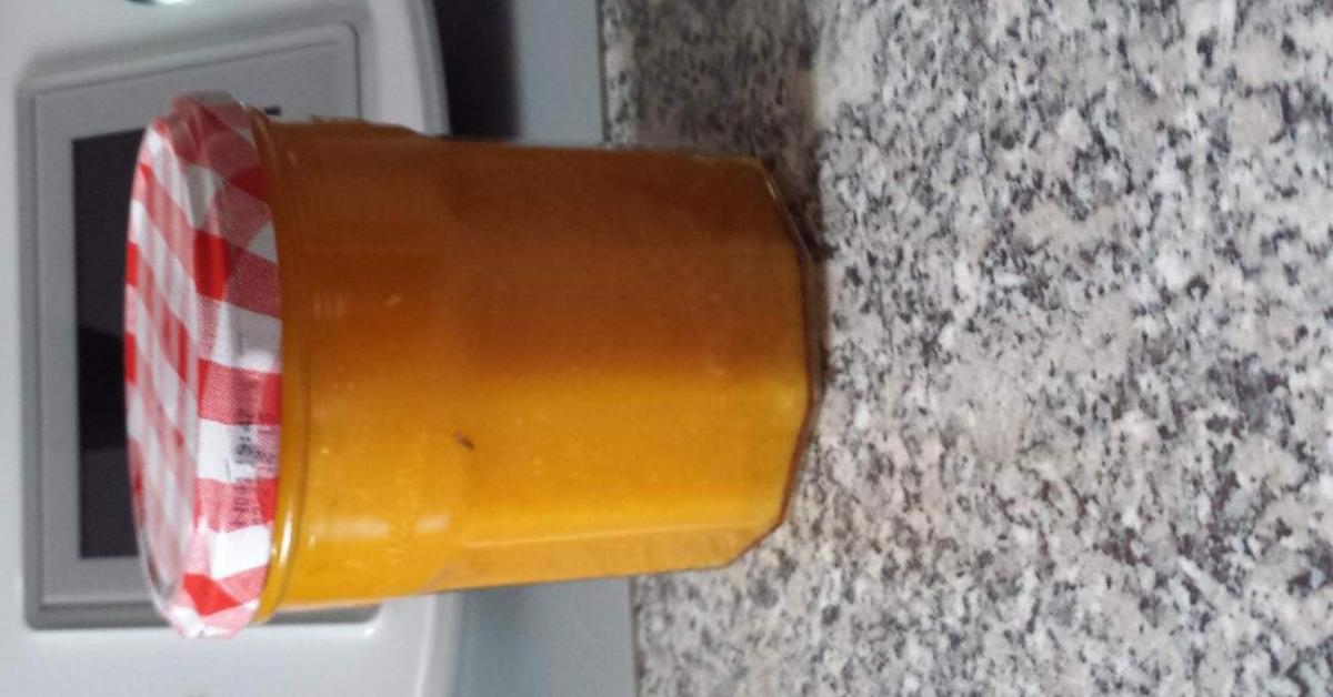 Aprikosen-Mandel-Marmelade mit Lavendel von Christian-Manfred. Ein ...