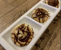 Marzipan-Markronen mit Walnuss