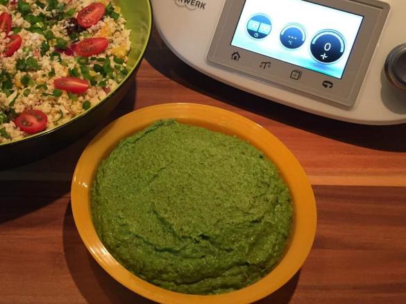 Petersilien-Mandel-Sauce, Pesto, intensiv