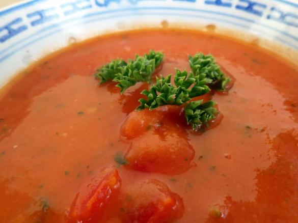 Tomatensuppe mit Sellerie