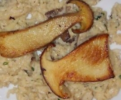 Steinpilzrisotto an frischen Steinpilzen