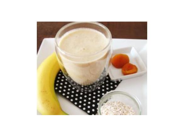 Nuss-Milch mit Banane, vegan