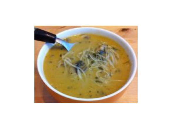 Asiatische Curry-Champignon-Suppe