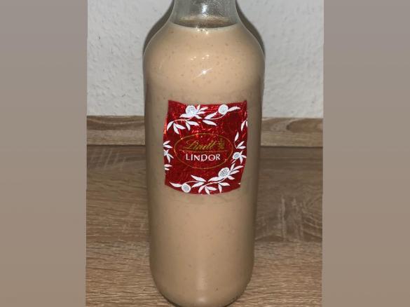 Schokoladen- Walnusslikör