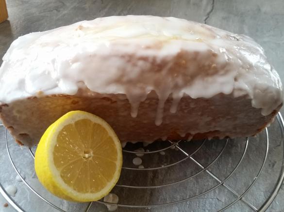 Zitronenkuchen mit Quark