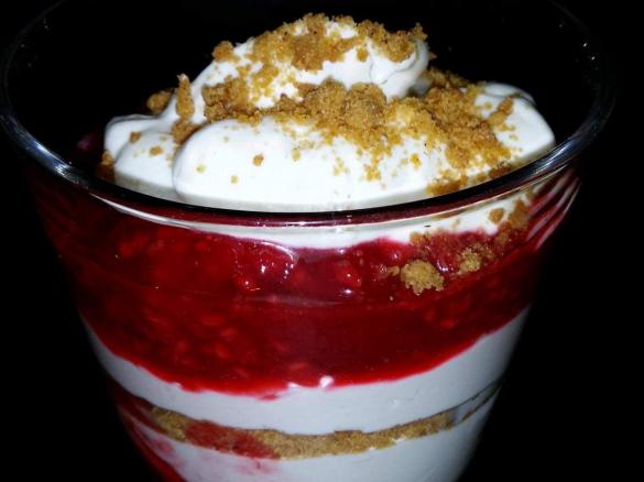 Winterliches Himbeer - Mascarponedessert 