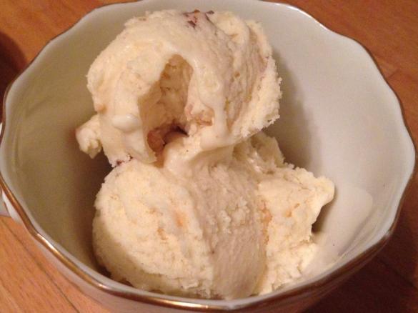 Weißes Schokoladeneis