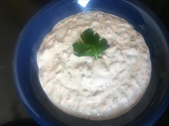 Kräuterquark mit Joghurt und Paprika