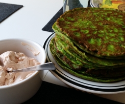 Bärlauch-Pfannkuchen mit Ziegenkäse-Dip