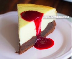 Brownie-Käsekuchen mit Himbersoße