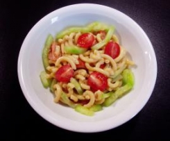 2 Variationen von Nudelsalat mit süßem Senf (alles ohne Majo)