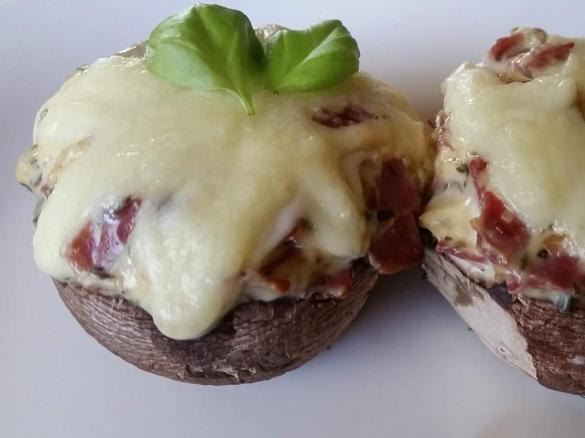 Gefüllte Champignons