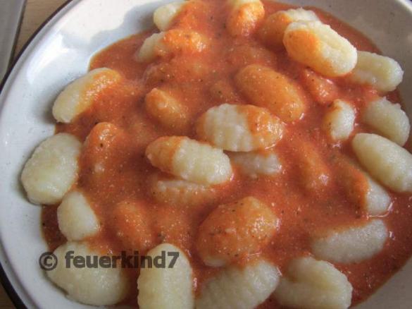 Gnocchi mit Tomatensoße