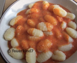 Gnocchi mit Tomatensoße