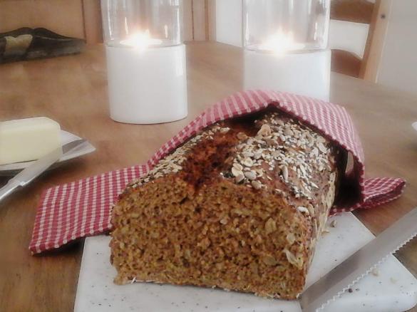 Vollkornbrot, saftig & lecker