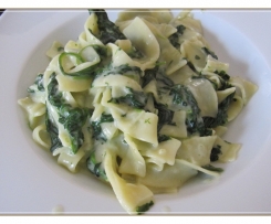 Penne mit Spinat-Gorgonzola-Sauce