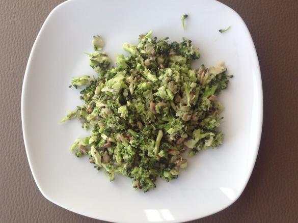 Brokkoli Salat Low Carb