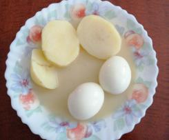 Saure Eier mit Kartoffeln