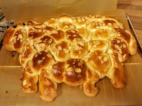 Süßer Hefteig für ein Osterlamm