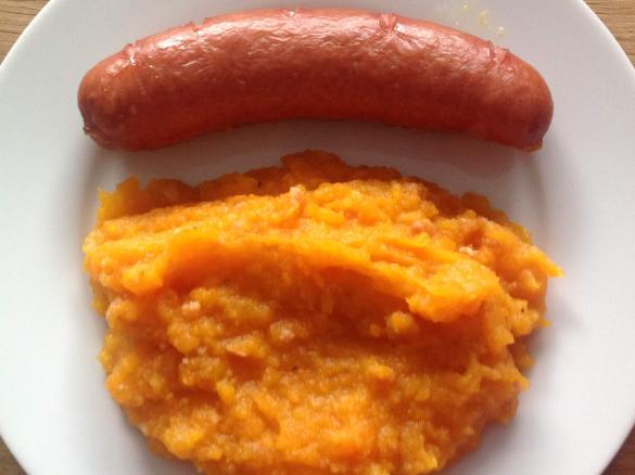 Möhren-Kartoffelgemüse mit Speckwürfel und Mettenden