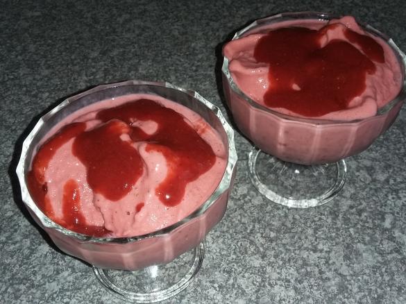 Erdbeer-Frozen-Joghurt von Aldi Werbung