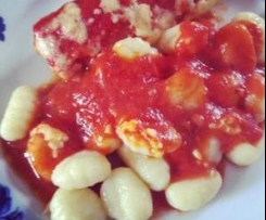 Überbackene Schinkenhackfleischröllchen