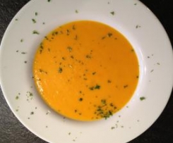cremige Kürbissuppe spicy-sweet - ideal an kalten, nassen Herbsttagen