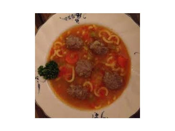 Gemüsesuppe mit Nudeln u Klößchen (Hackbällchen)